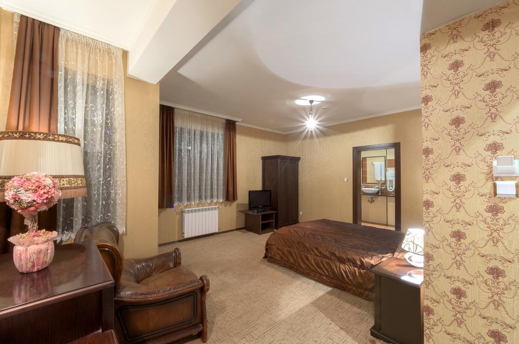 Hotel Izvora 2 Arbanasi Quarto foto